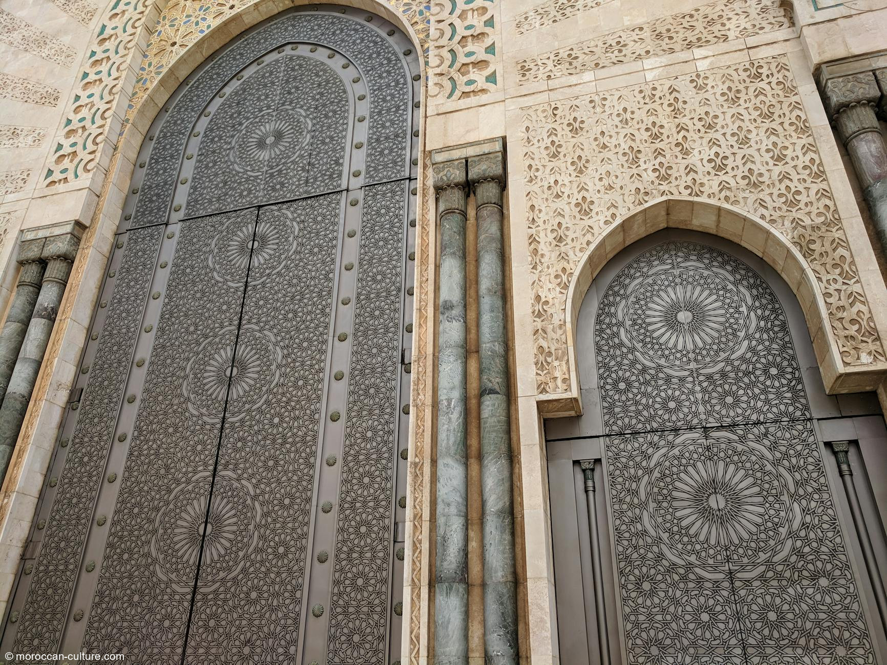 Casablanca Travel Guide: Mosque, Corniche and Modern Morocco